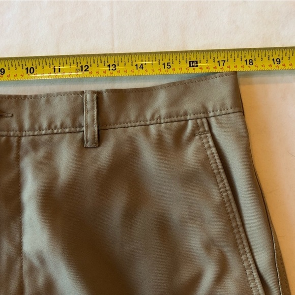 Pga Flat Front Taupe Golf Long Shorts Size 34 - Picture 6 of 9